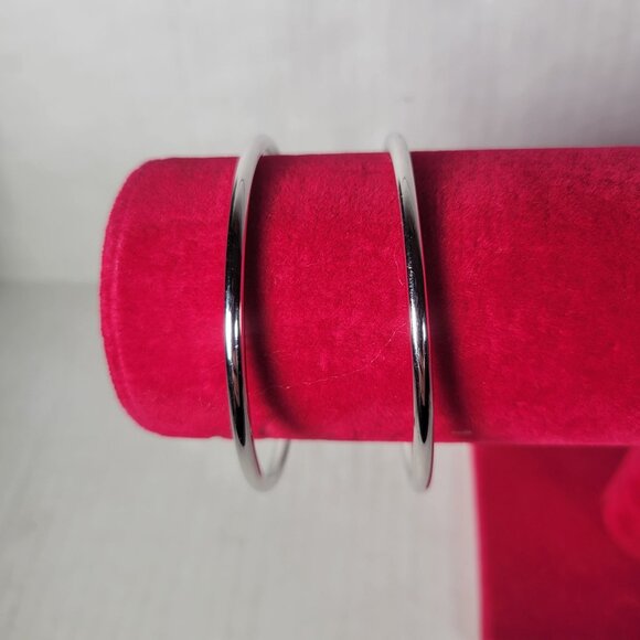 Set of 2  Monet Silver Tone Classic Bangle Bracelets - Picture 1 of 3